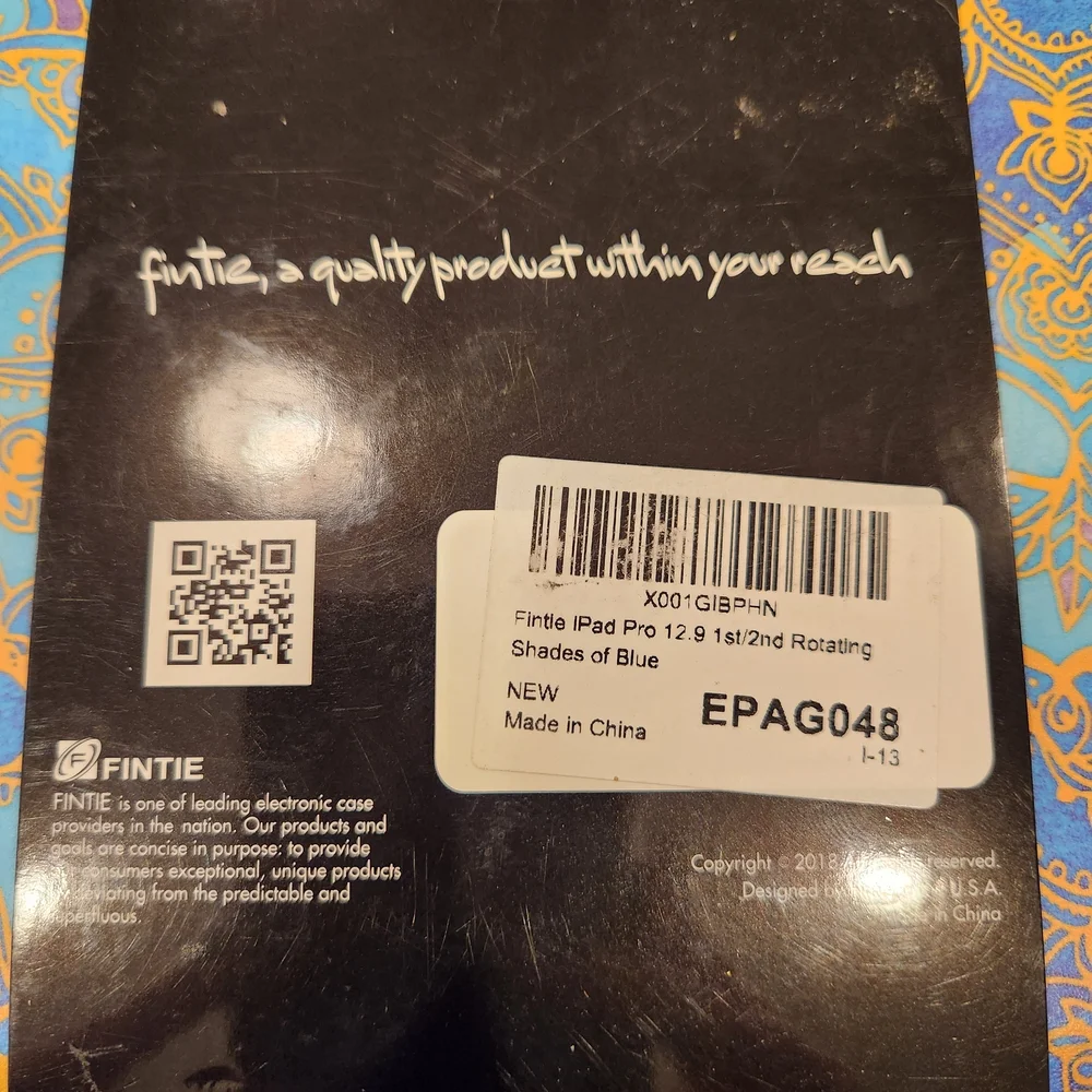 BNWT Fintie iPad Pro 1st/2nd Generation Rotating Shades Of Blue Tablet Case